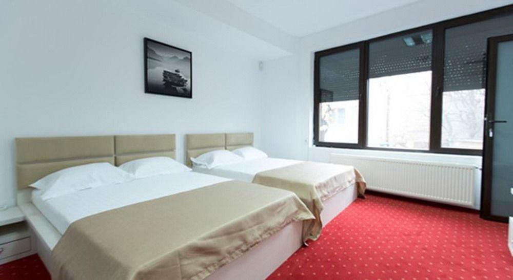 Hotel Pascu Bukarest Exterior foto